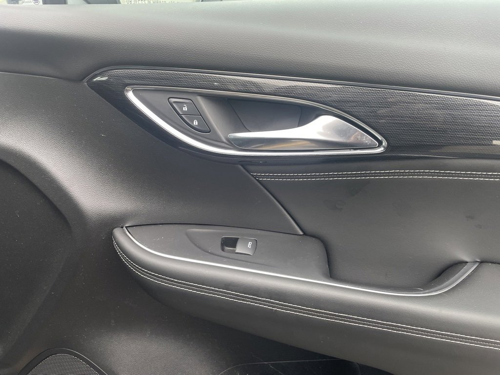 Used 2023 Buick Envision Essence image 11