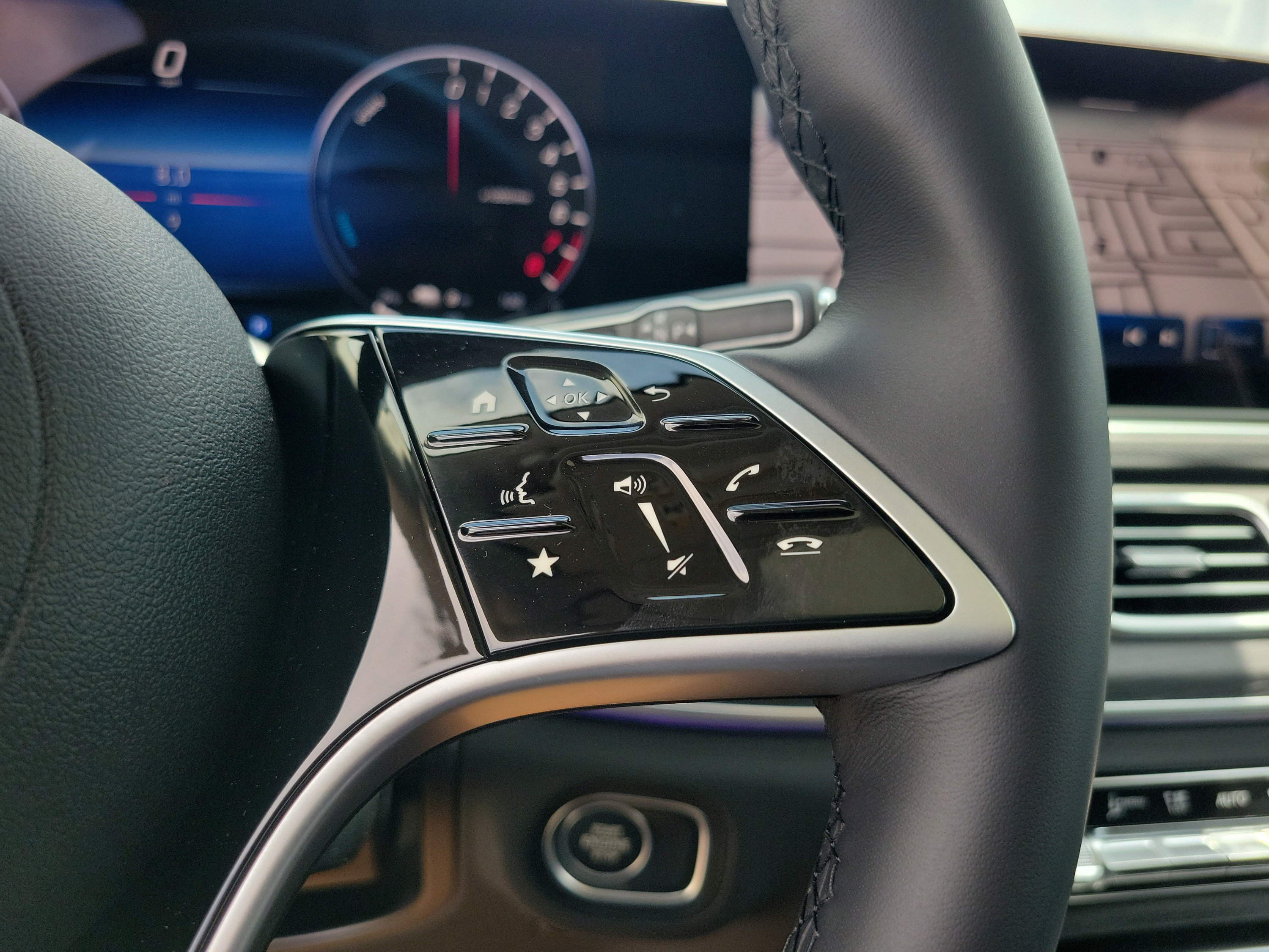 New 2026 Mercedes-Benz GLE 450e 4MATIC image 24