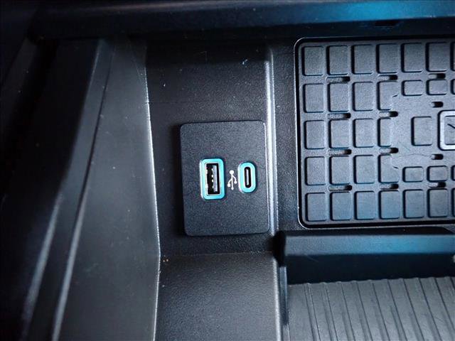 Used 2023 Ford Expedition XLT image 21