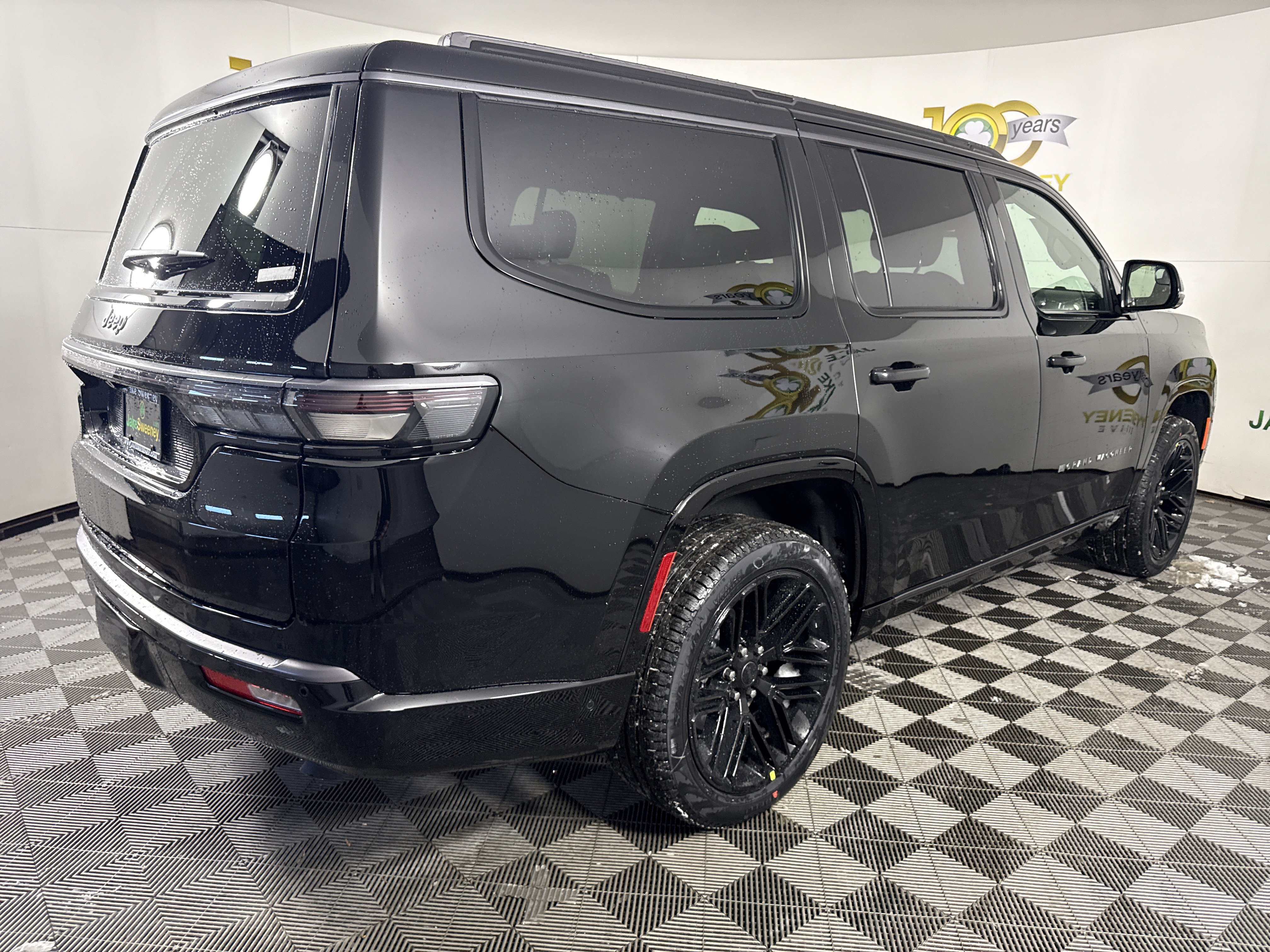 New 2026 Jeep Grand Wagoneer Limited AWD/4WD image 10