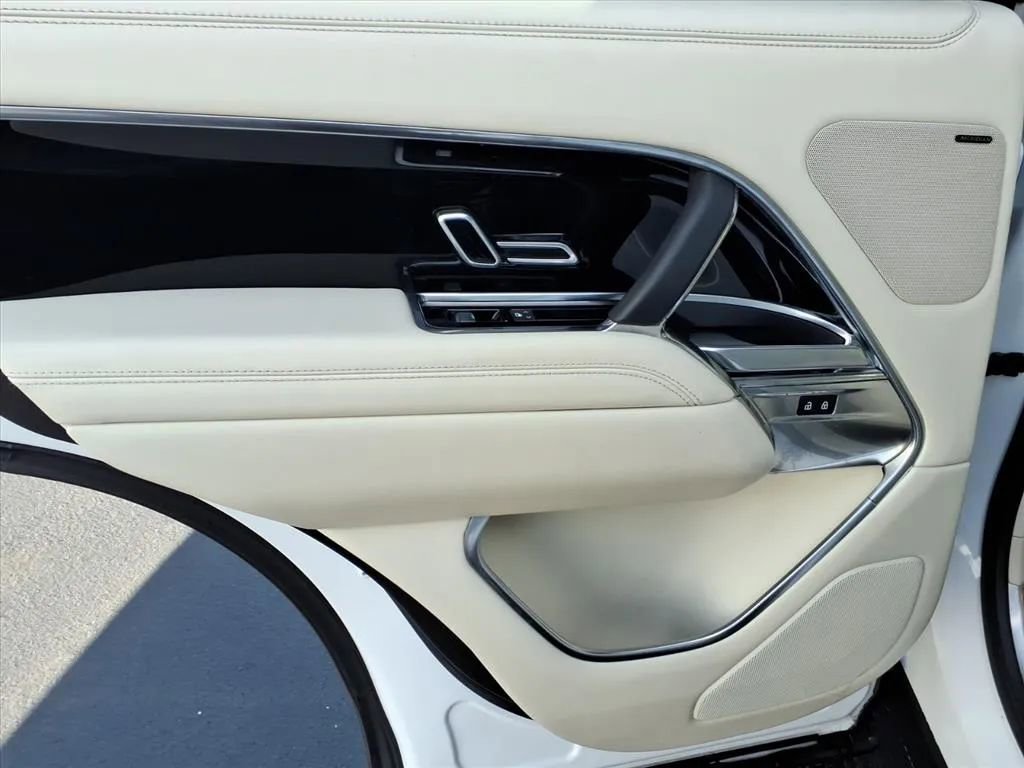 Used 2023 Land Rover Range Rover SE image 21