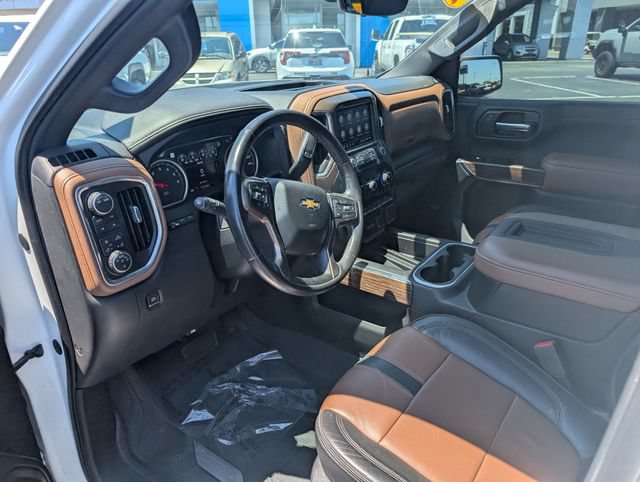 Used 2020 Chevrolet Silverado 1500 High Country w/ Technology Package AWD/4WD image 14
