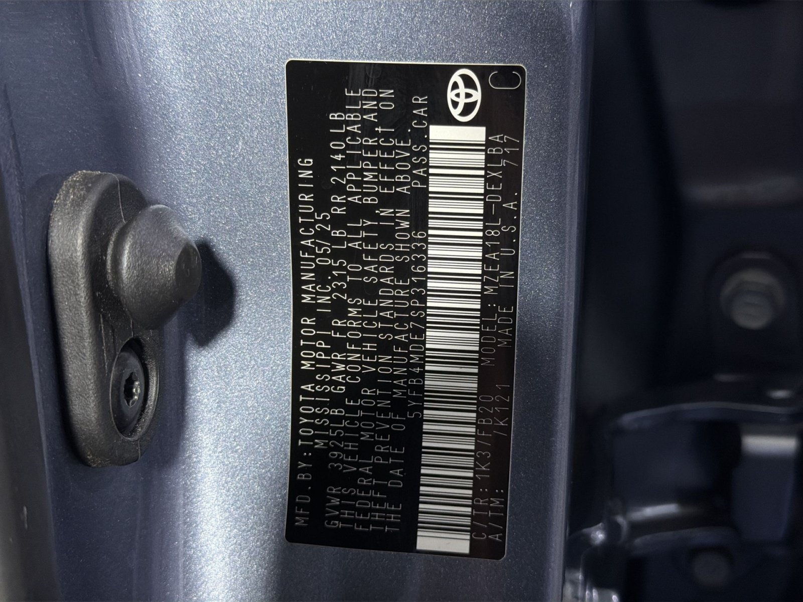 Used 2025 Toyota Corolla LE FWD image 34