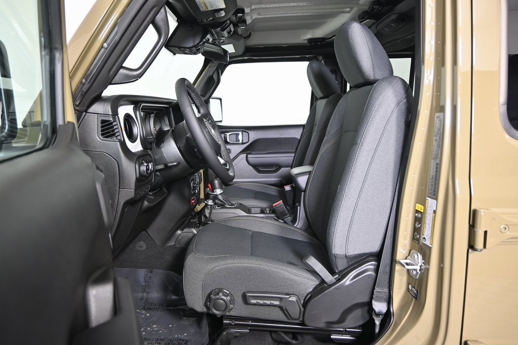 New 2025 Jeep Gladiator Willys image 21