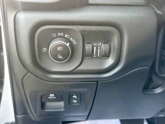 New 2026 RAM 1500 4x4 Crew Cab image 19
