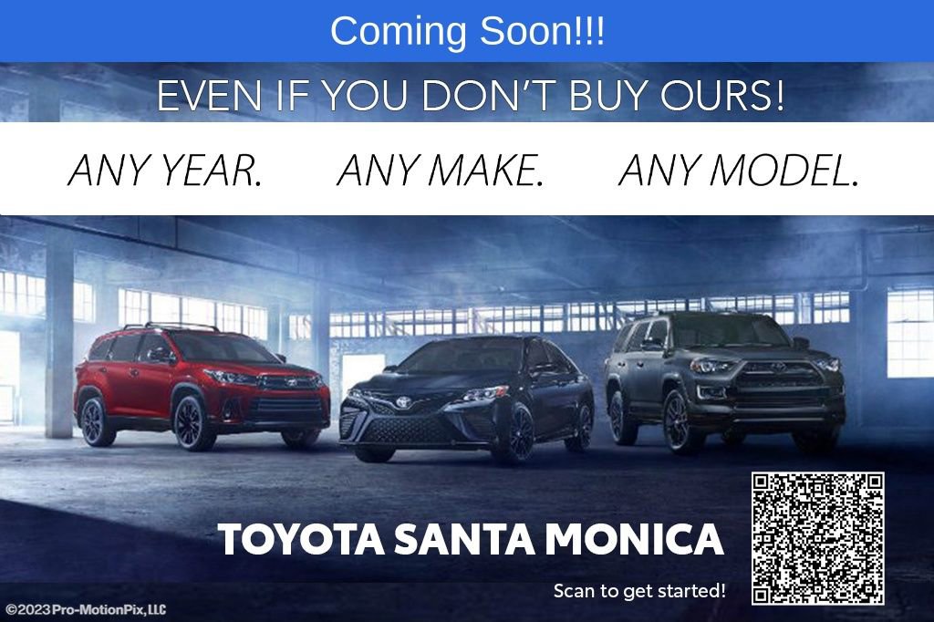 Used 2015 Toyota Yaris L image 4