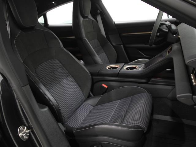 Used 2025 Porsche Taycan 4S image 22
