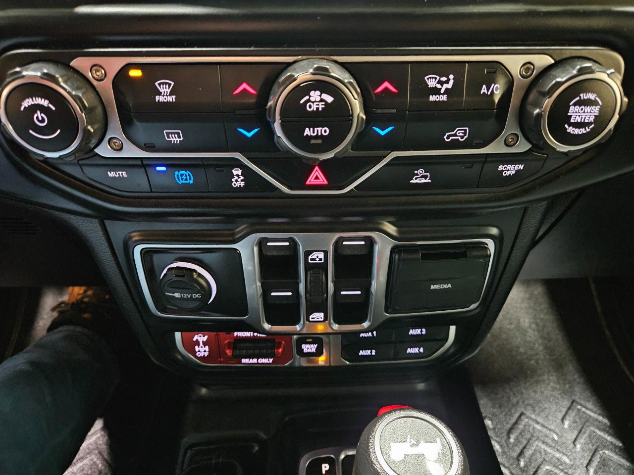 Used 2022 Jeep Wrangler Unlimited Rubicon 4xe image 30