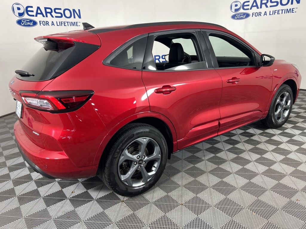 Used 2024 Ford Escape ST-Line w/ Tech Pack #1 AWD/4WD image 6