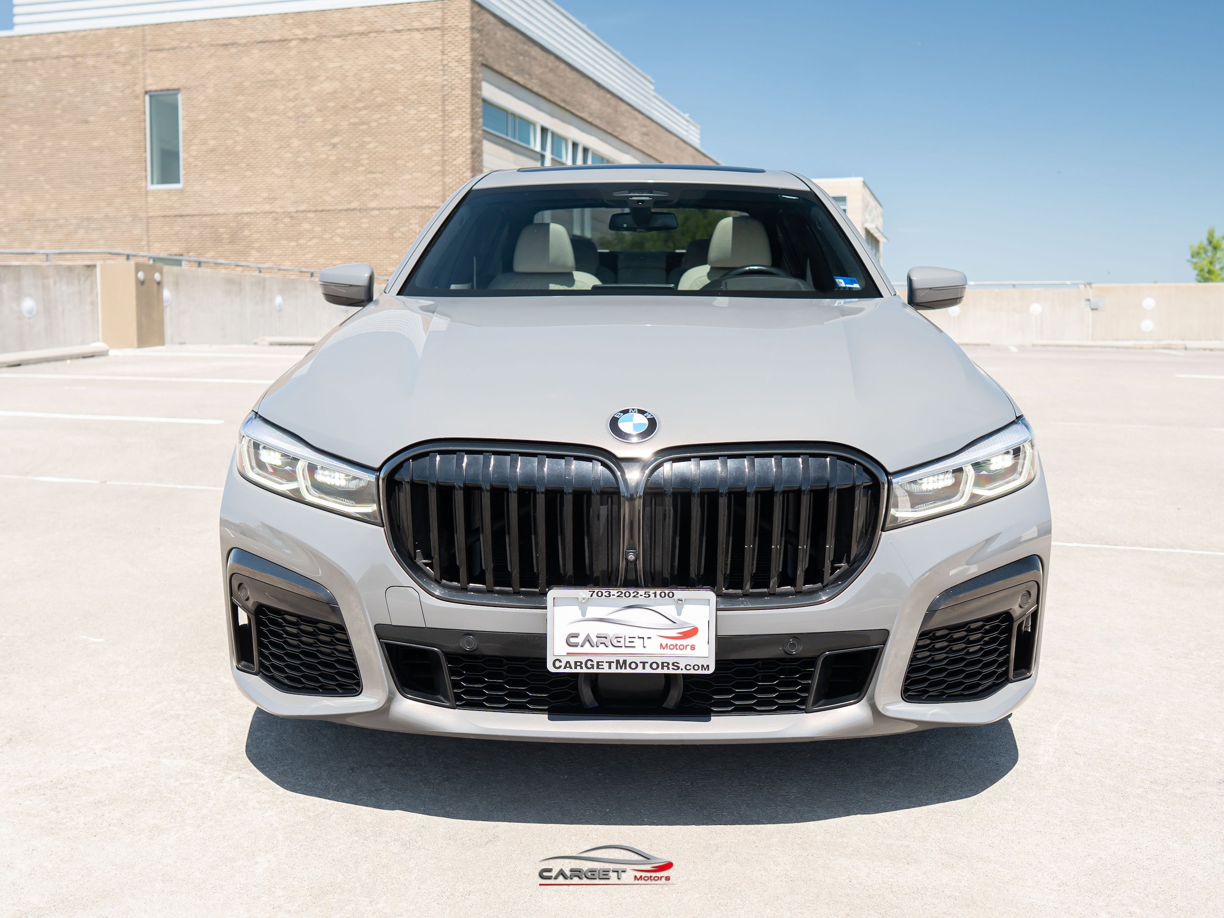 Used 2022 BMW 750i xDrive w/ Luxury Rear Seating Package AWD/4WD image 2