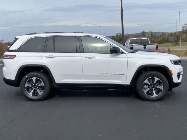 New 2024 Jeep Grand Cherokee Limited 4xe w/ Luxury Tech Group II AWD/4WD image 2