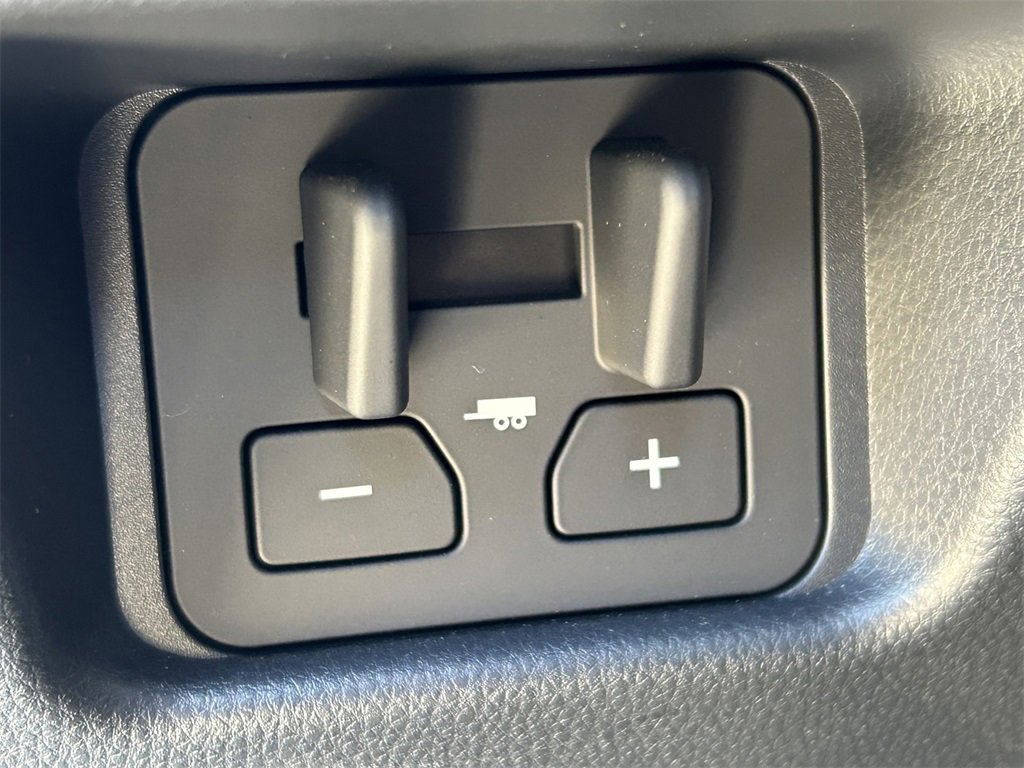 Used 2025 Toyota Land Cruiser image 29