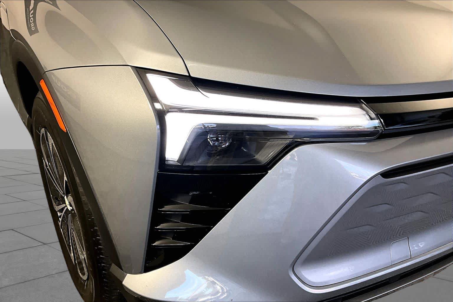 Certified 2024 Chevrolet Blazer EV LT AWD/4WD image 25