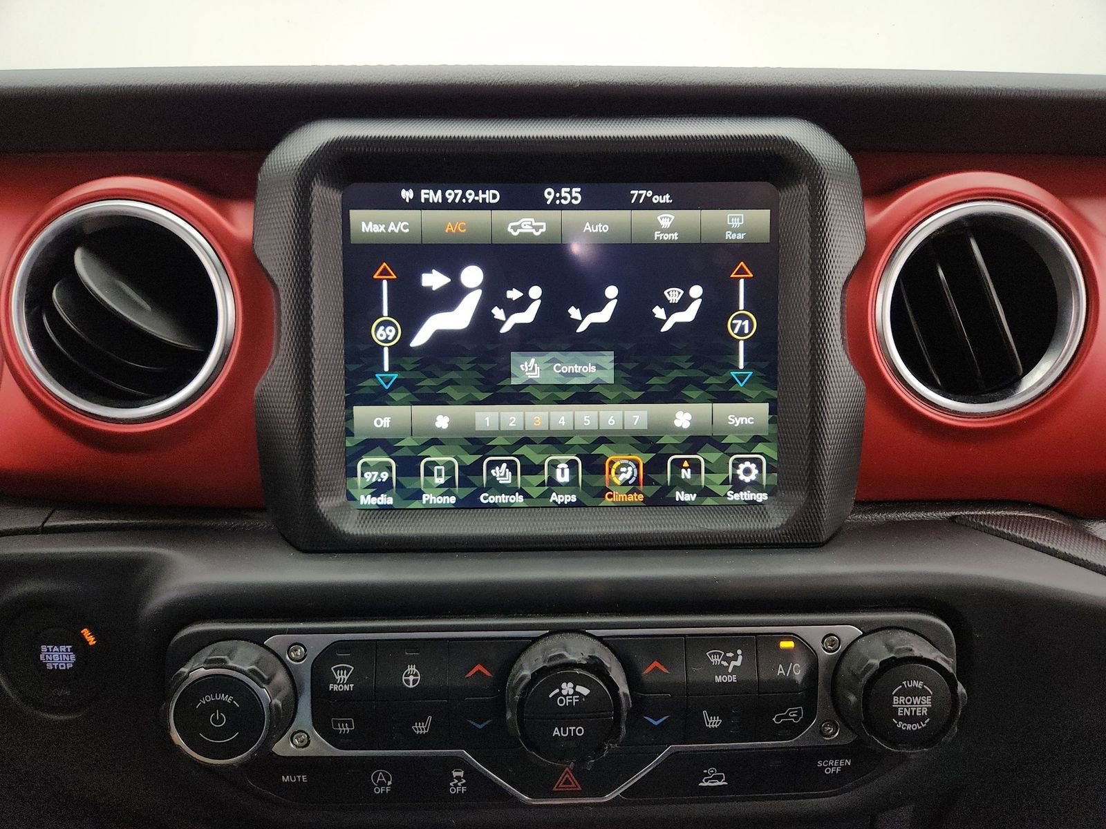 Used 2022 Jeep Gladiator Rubicon w/ Cold Weather Group image 25