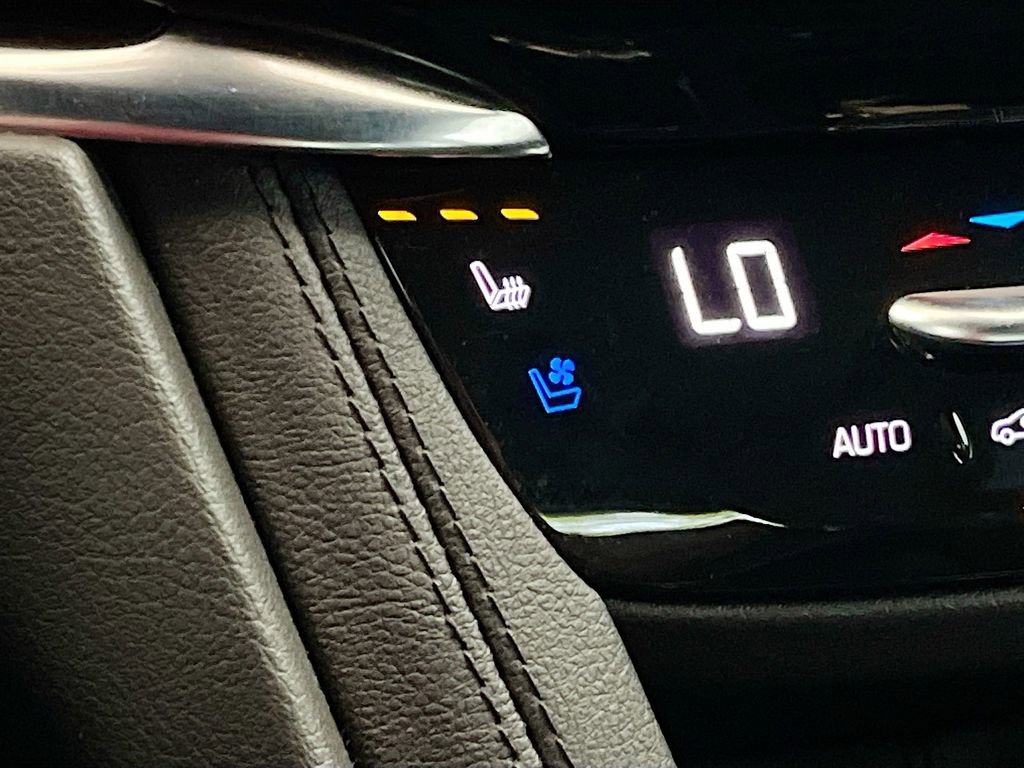 Used 2022 Cadillac XT6 Sport w/ Platinum Package image 21