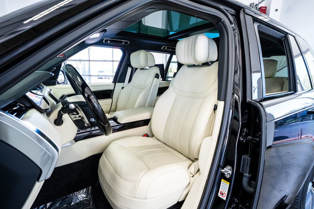 Used 2025 Land Rover Range Rover Autobiography image 34