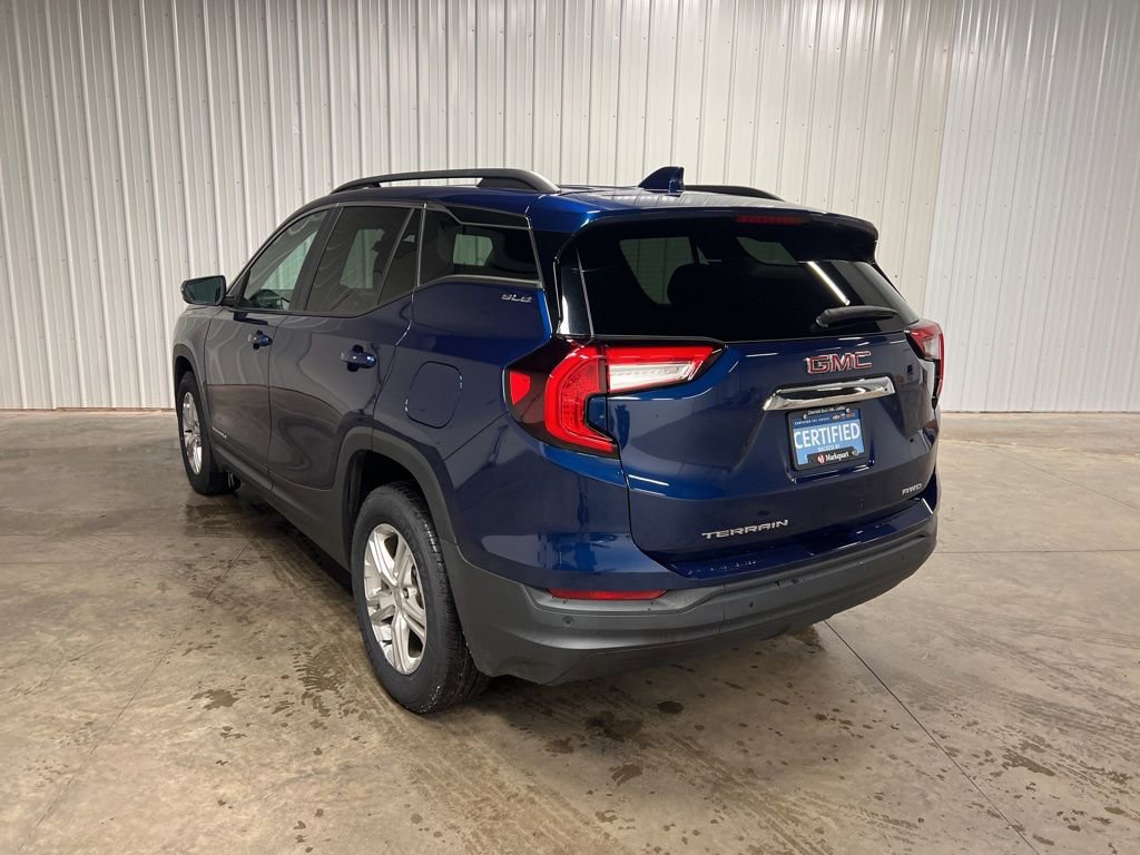 Certified 2022 GMC Terrain SLE w/ Driver Convenience Package image 4