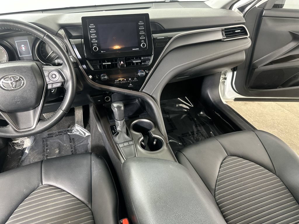 Used 2023 Toyota Camry SE FWD image 19
