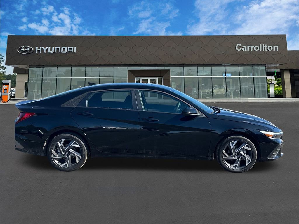 New 2025 Hyundai Elantra Sport image 4