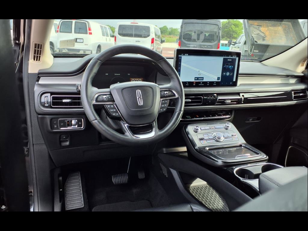 Used 2022 Lincoln Nautilus AWD w/ Premium Package image 36