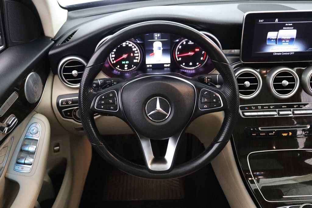 Used 2019 Mercedes-Benz GLC 300 4MATIC image 21