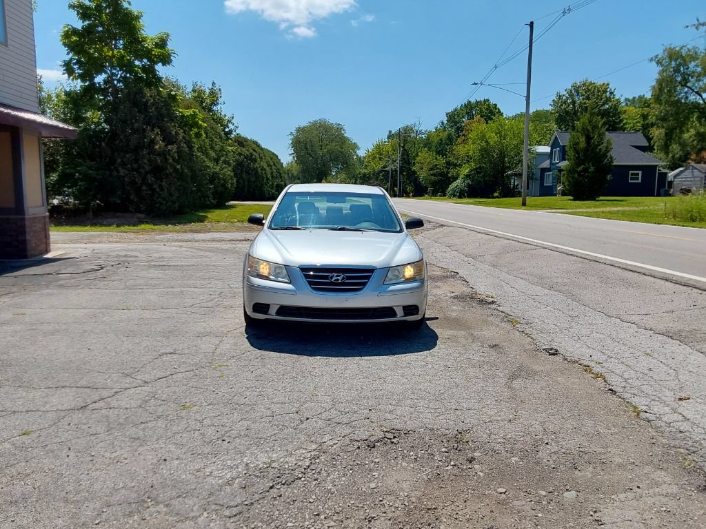 Used 2010 Hyundai Sonata GLS FWD image 4
