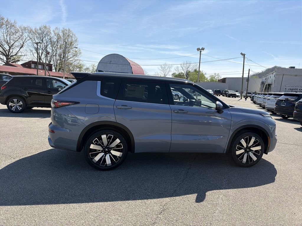 New 2026 Mitsubishi Outlander SEL AWD/4WD image 3