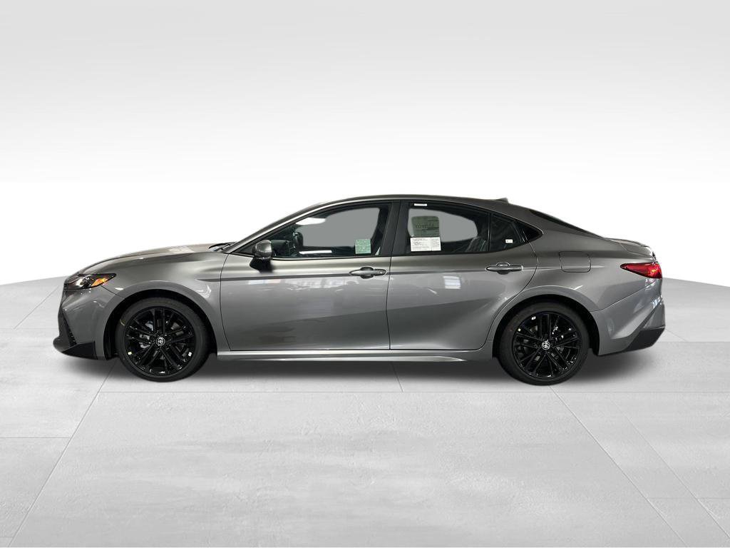 New 2026 Toyota Camry SE FWD image 2