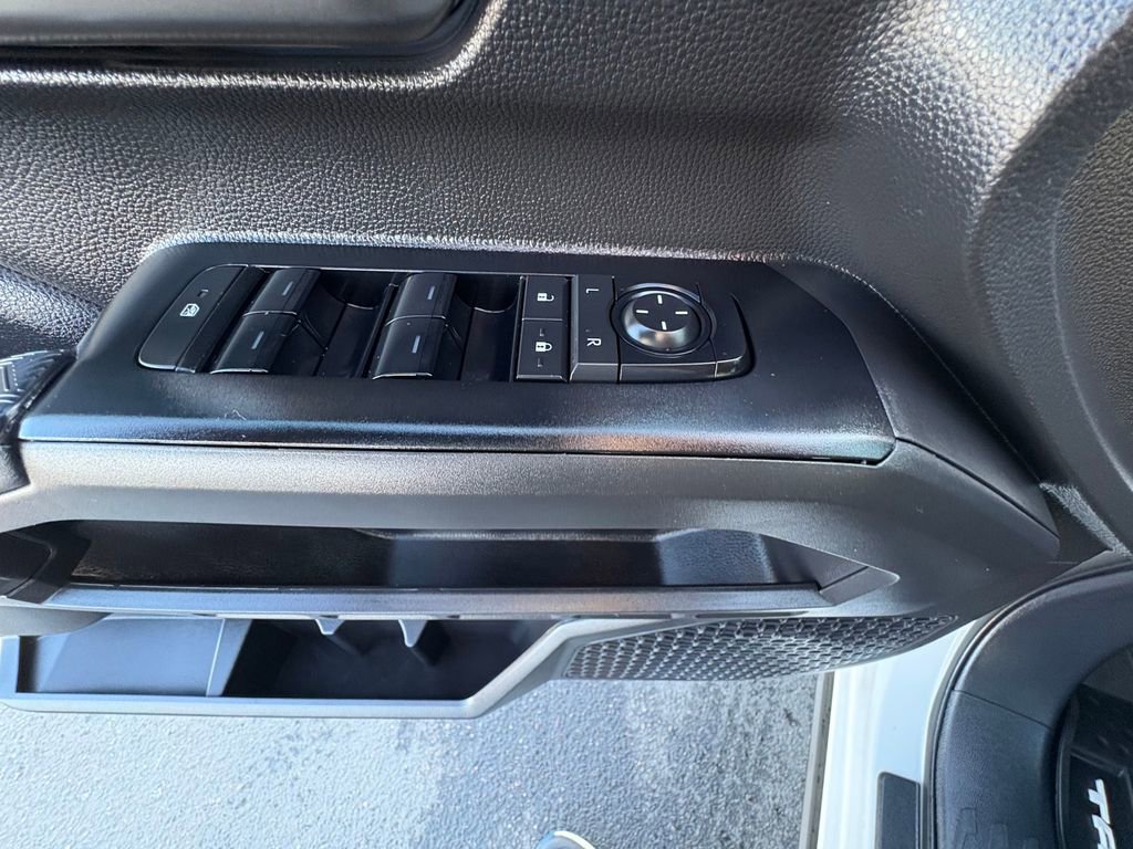 Used 2025 Toyota Tacoma TRD Off-Road image 20