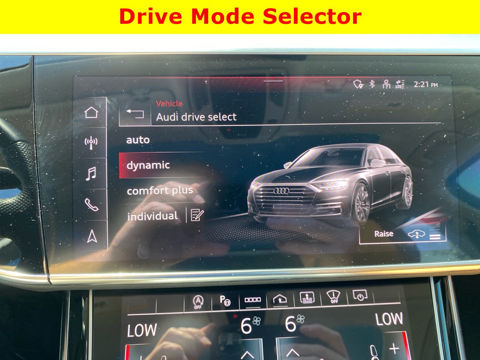 Used 2023 Audi S8 w/ S8 Comfort Plus Package AWD/4WD image 34