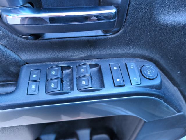 Used 2017 Chevrolet Silverado 1500 LT w/ All Star Edition AWD/4WD image 12
