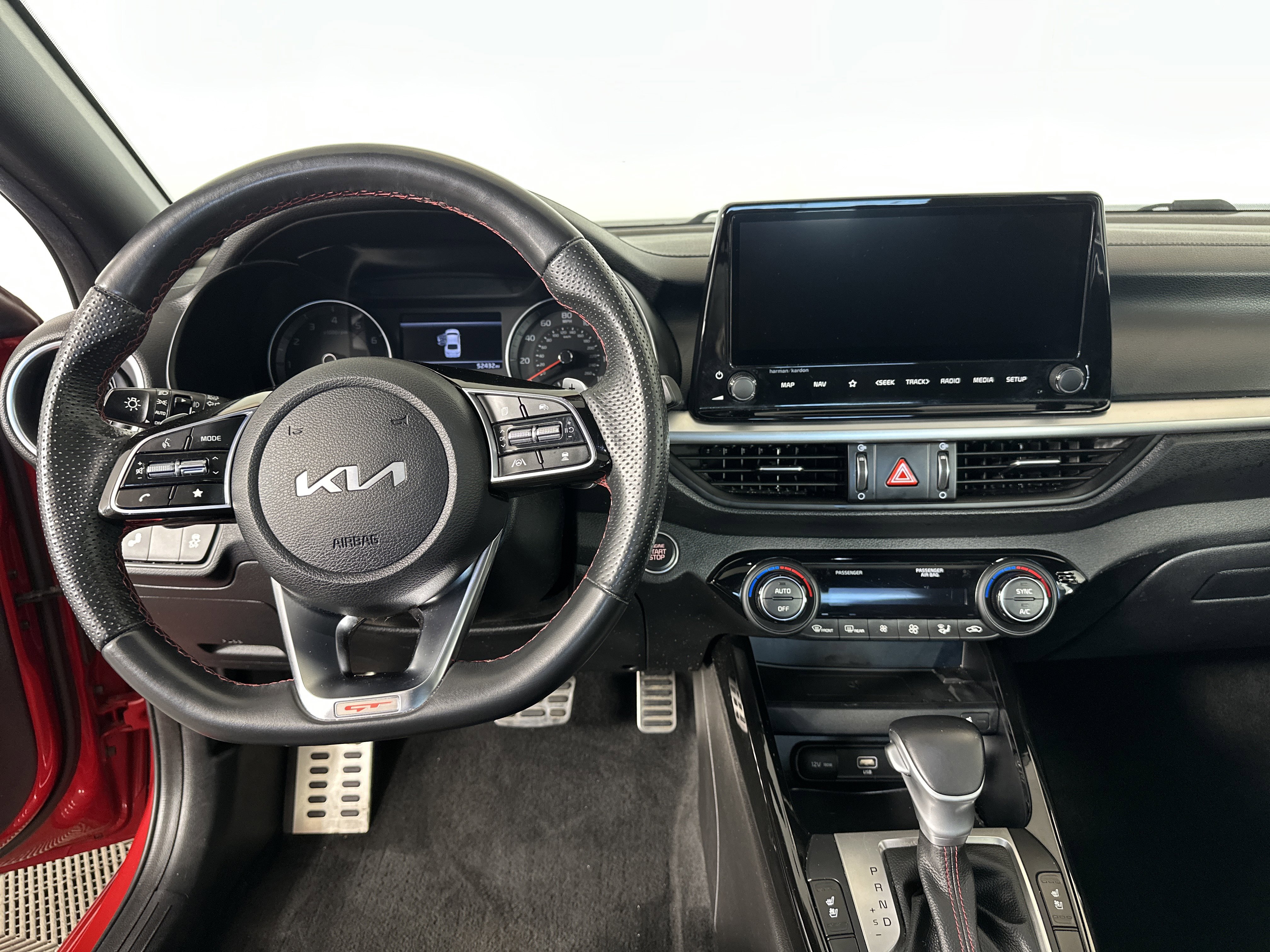 Used 2023 Kia Forte GT w/ GT2 Package image 3