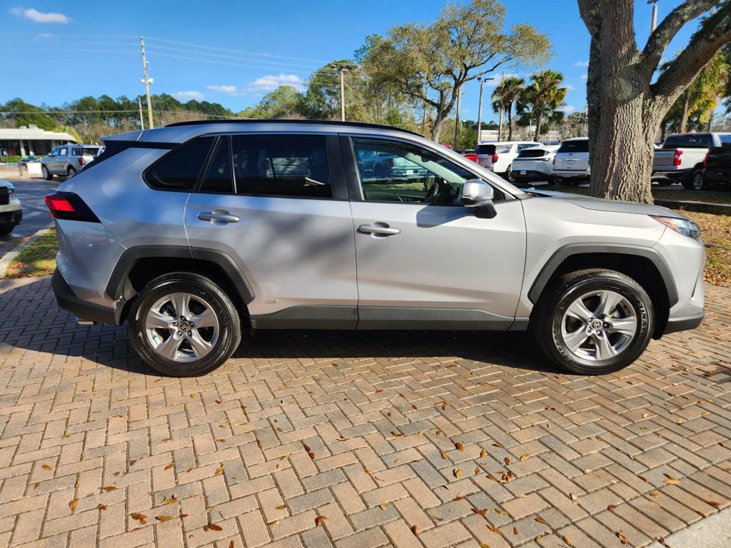 Used 2025 Toyota RAV4 XLE image 6