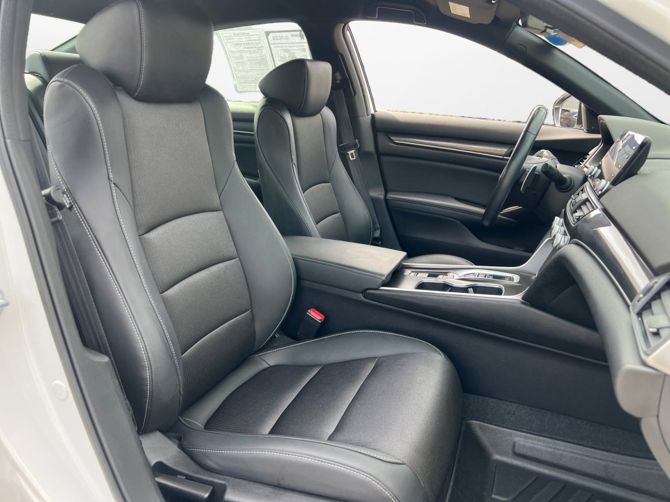 Used 2022 Honda Accord Sport image 9