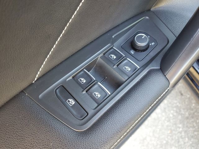 Used 2024 Volkswagen Tiguan SE image 15