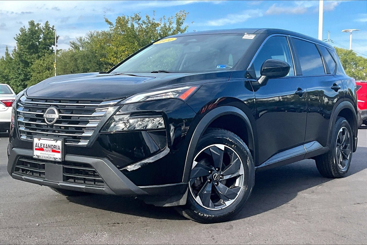 Used 2024 Nissan Rogue SV