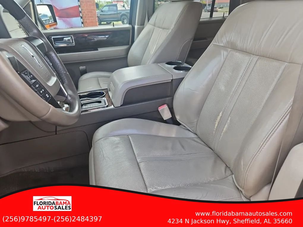Used 2015 Lincoln Navigator 2WD image 13