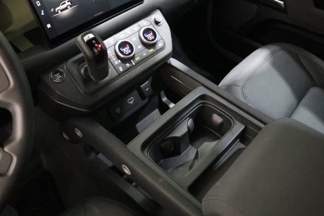 Used 2023 Land Rover Defender 110 75th Limited Edition AWD/4WD image 27