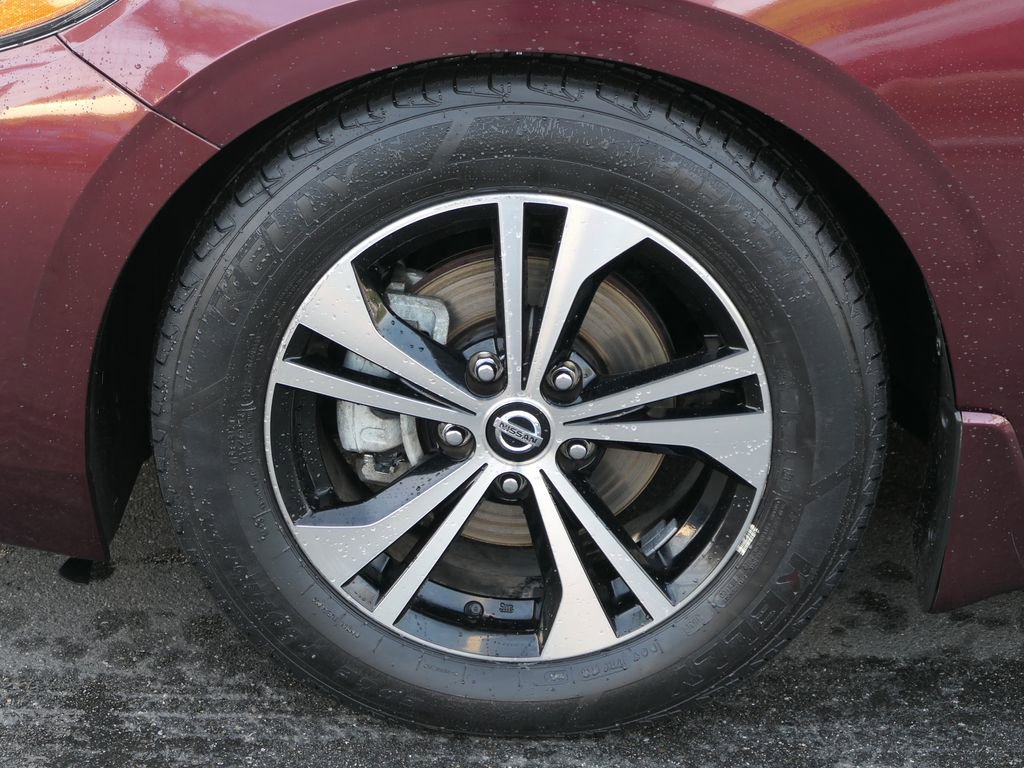 Used 2020 Nissan Sentra SV image 11