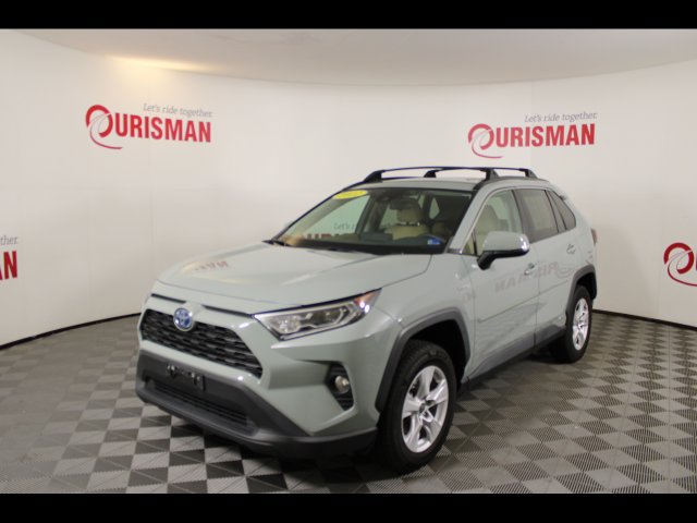 Used 2021 Toyota RAV4 XLE w/ Convenience Package AWD/4WD image 2