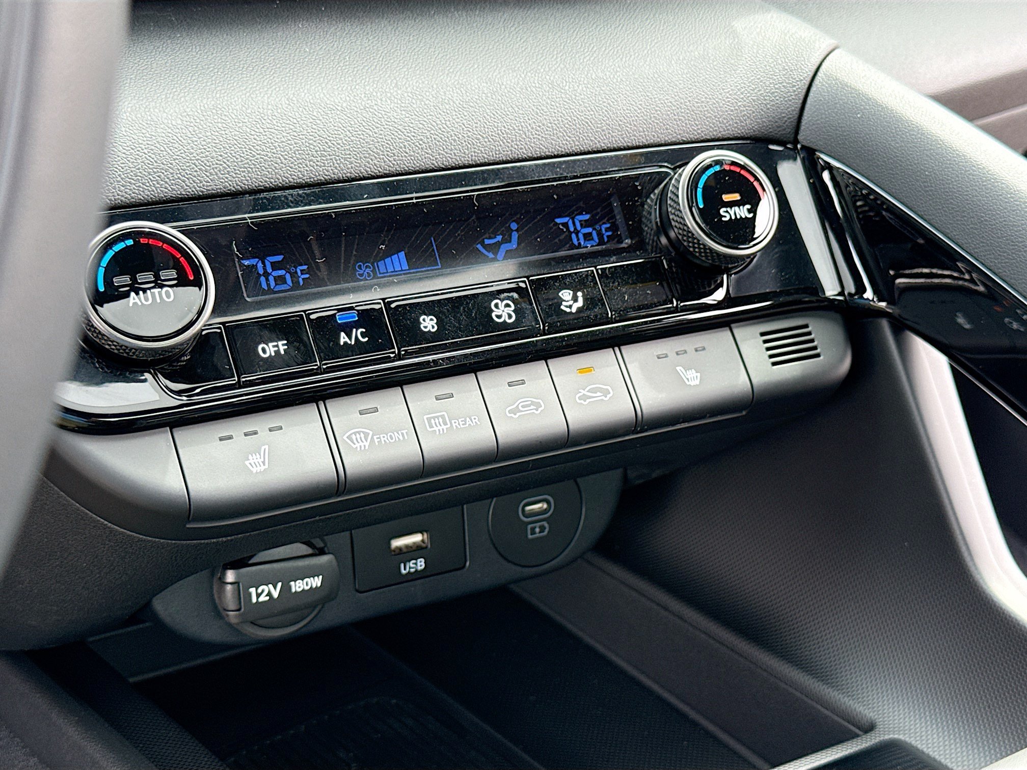 New 2026 Hyundai Elantra SEL Sport FWD image 10