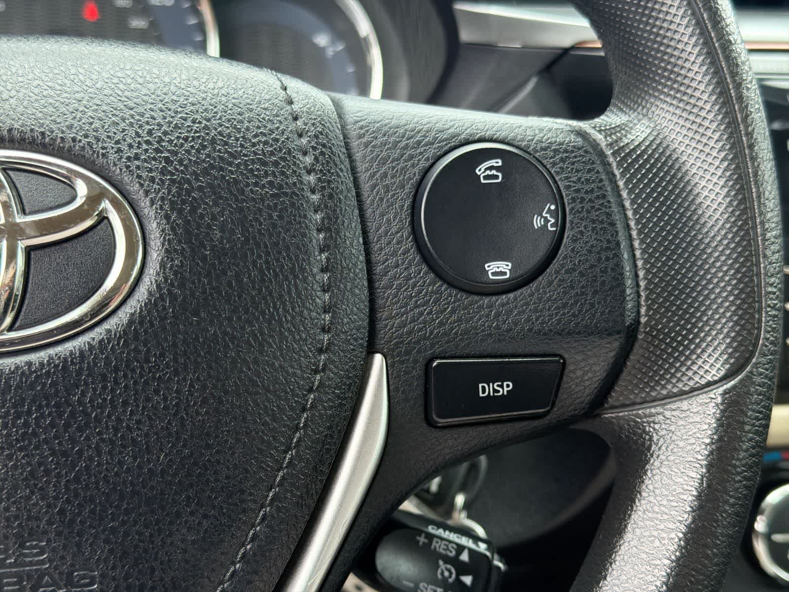 Used 2015 Toyota Corolla LE FWD image 25
