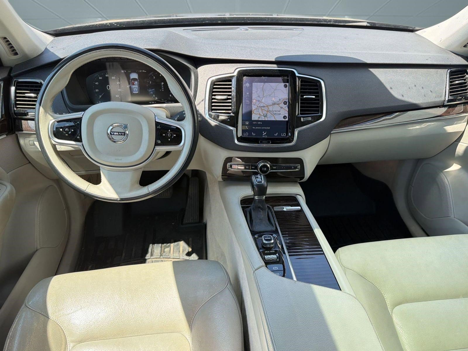 Used 2016 Volvo XC90 T6 Momentum image 16