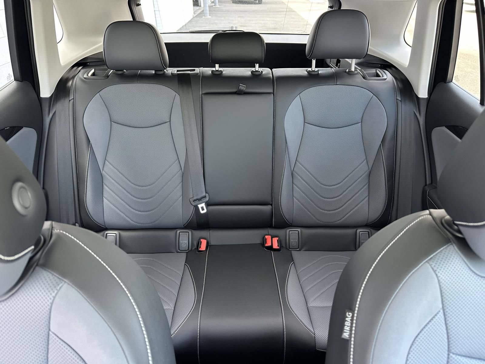 New 2026 Volkswagen Tiguan SE AWD/4WD image 14