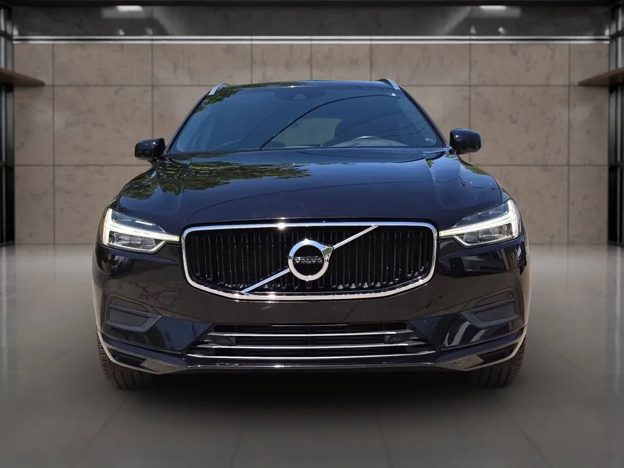Used 2020 Volvo XC60 T5 Momentum FWD image 4