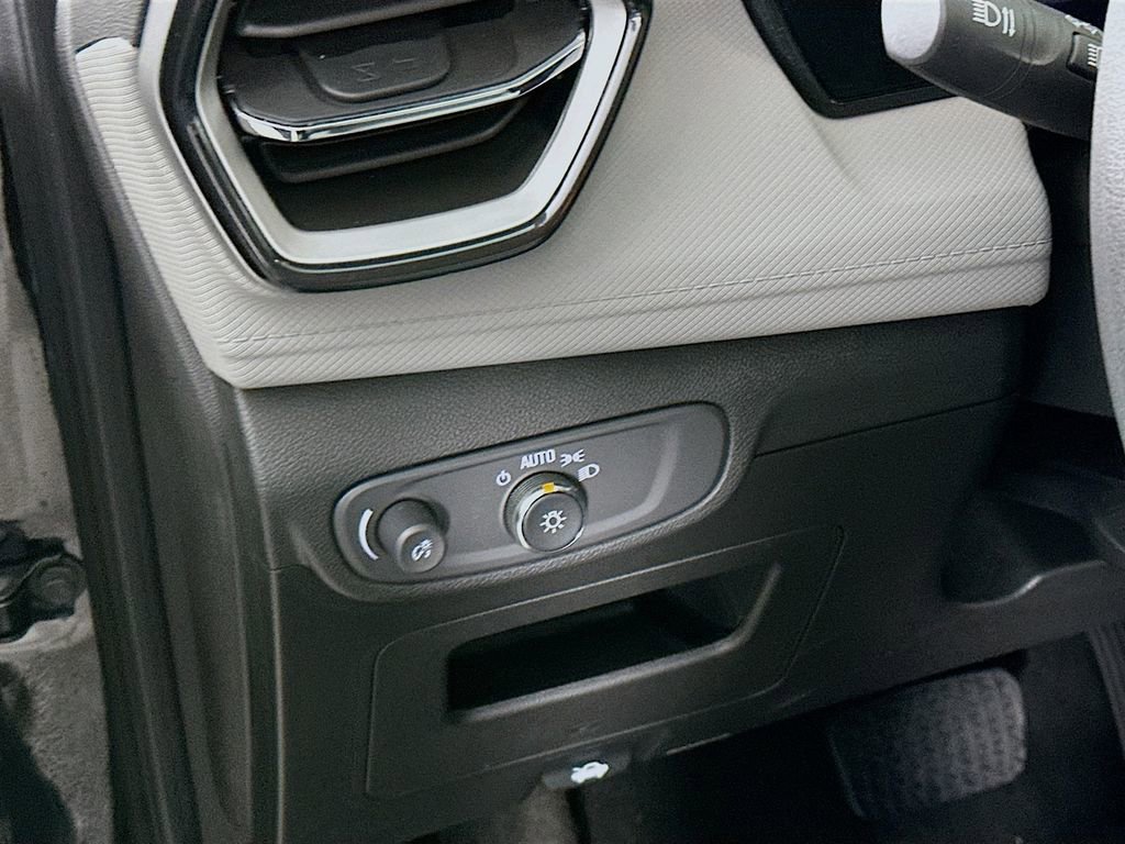 Used 2024 Chevrolet TrailBlazer LS w/ LS Convenience Package image 15