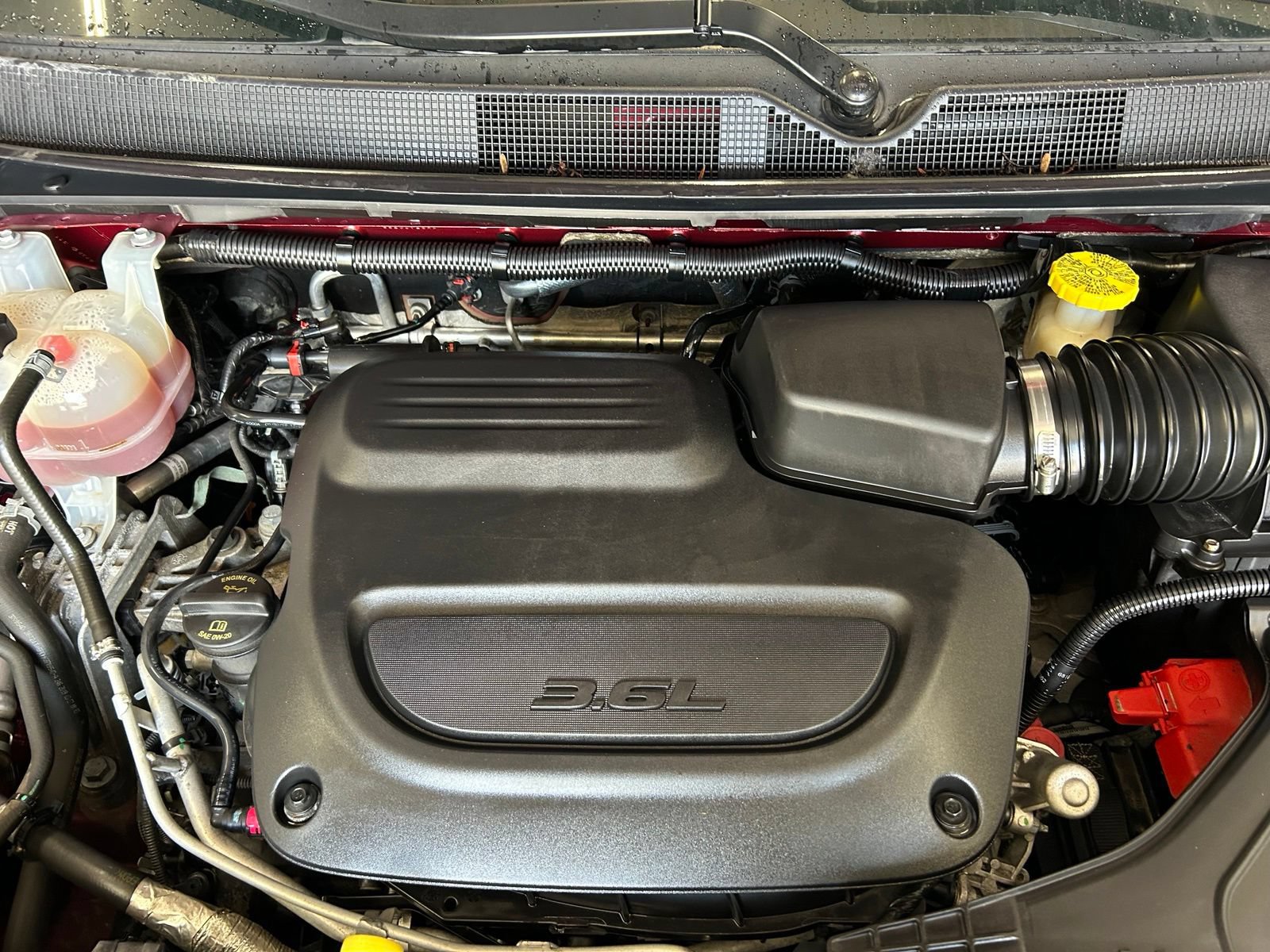 Used 2020 Chrysler Pacifica Limited FWD image 33