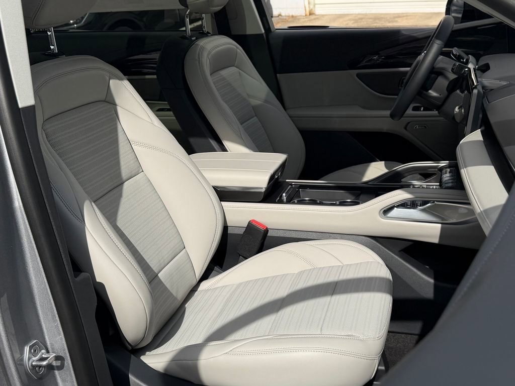 New 2026 Lincoln Nautilus Reserve w/ Jet Appearance Package AWD/4WD image 6