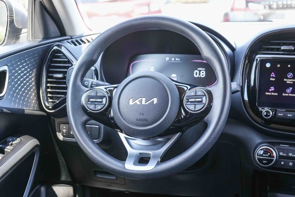 Used 2023 Kia Soul S FWD image 19