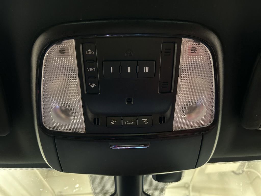 Used 2022 Dodge Durango R/T w/ Blacktop Package image 28